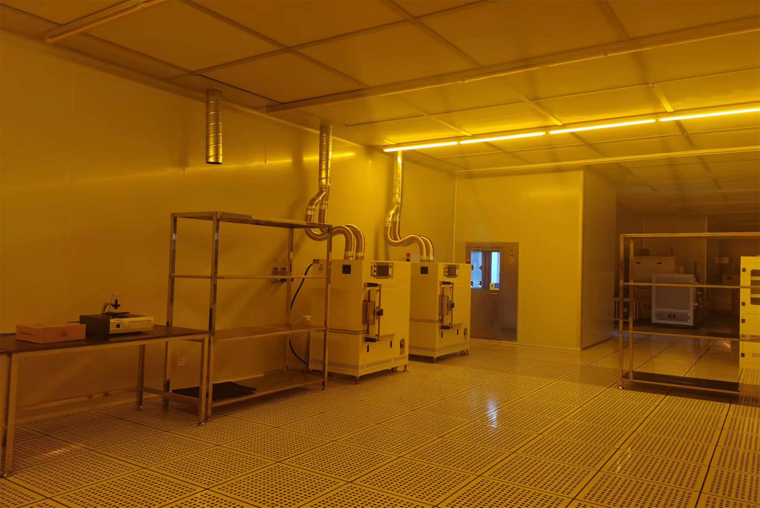 萬級(jí)潔凈車間裝修 萬級(jí)潔凈車間裝修