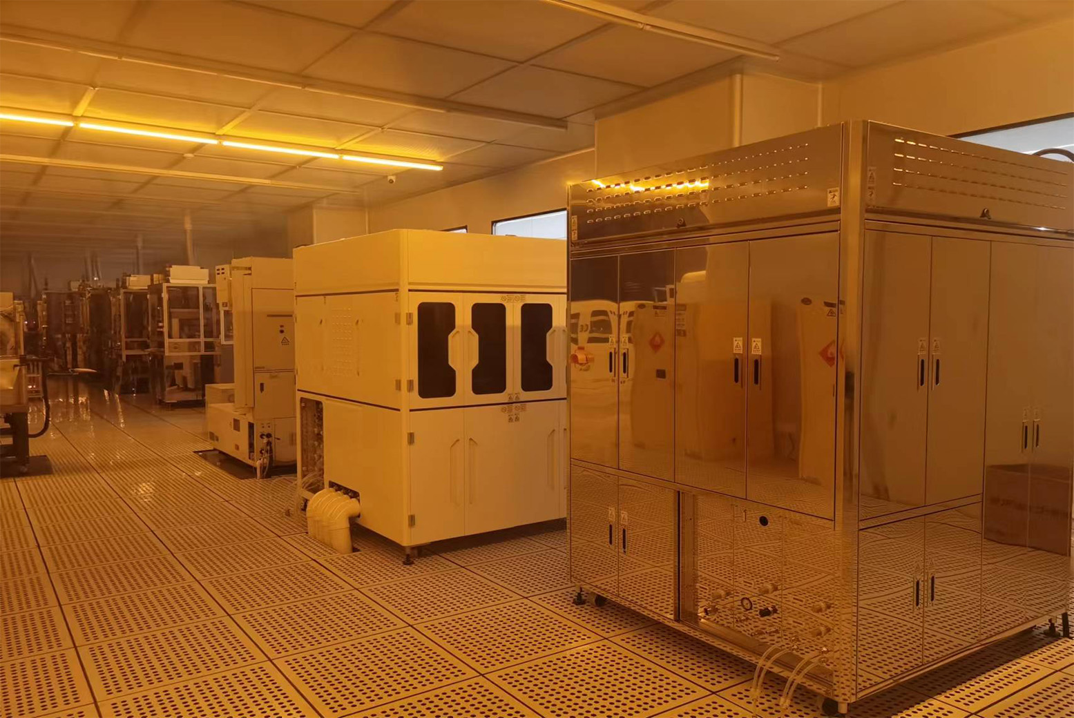 萬級(jí)潔凈車間裝修 萬級(jí)潔凈車間裝修